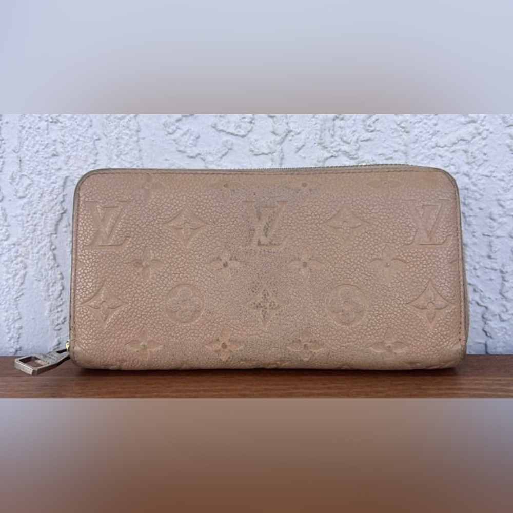 Louis Vuitton Beige Monogram Imprente Zippy Wallet